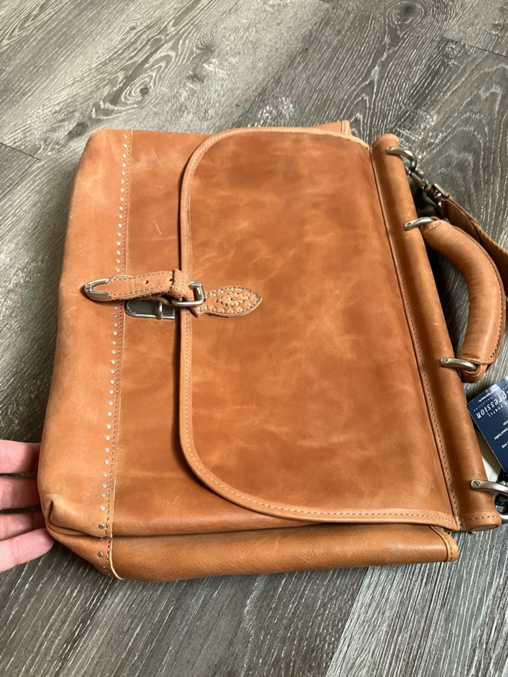 El Portal vintage Classic Tan Leather Messenger Bag - Picture 9 of 17